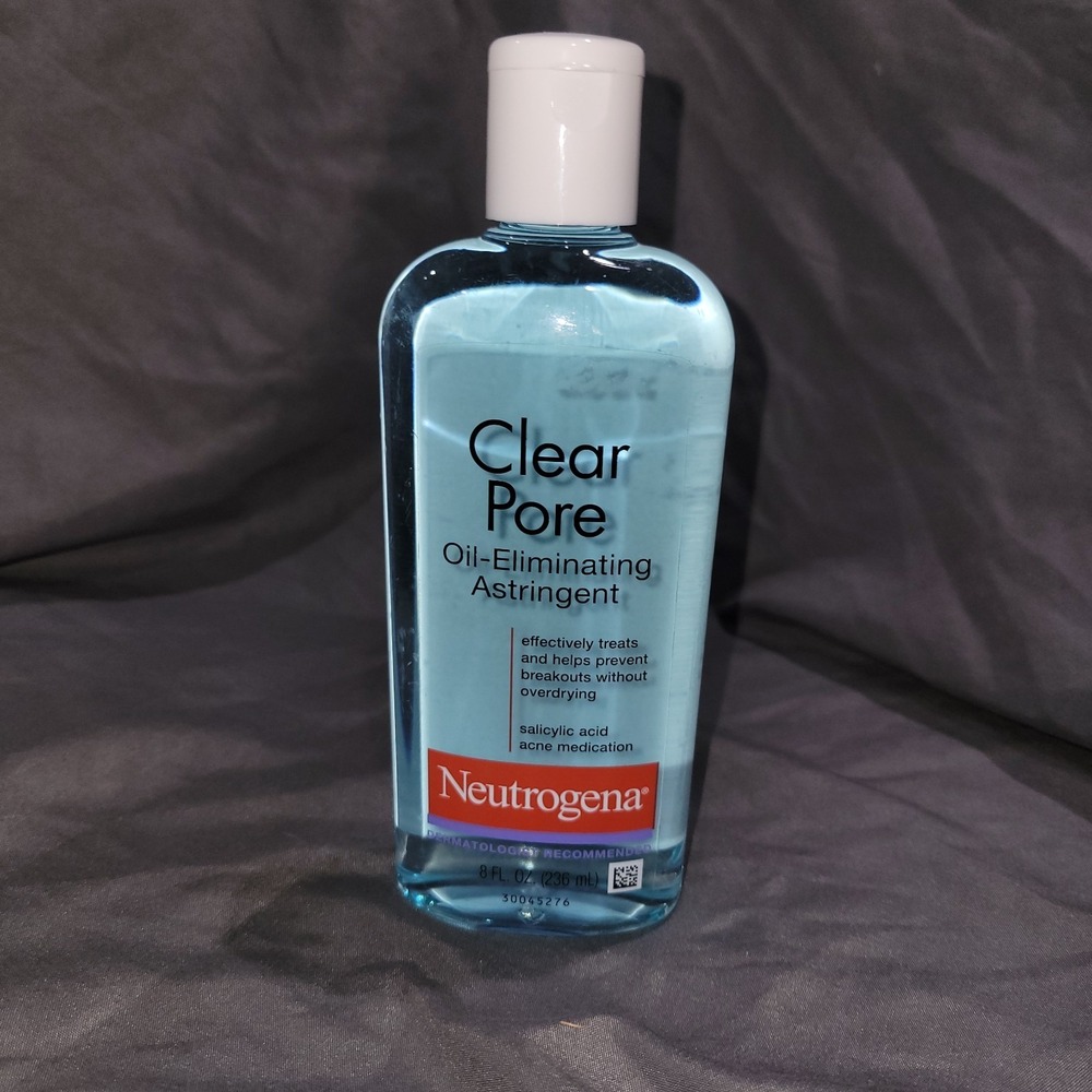Neutrogena Clear Pore Oil-Eliminating Astringent 8 fl oz Salicylic Acid Acne